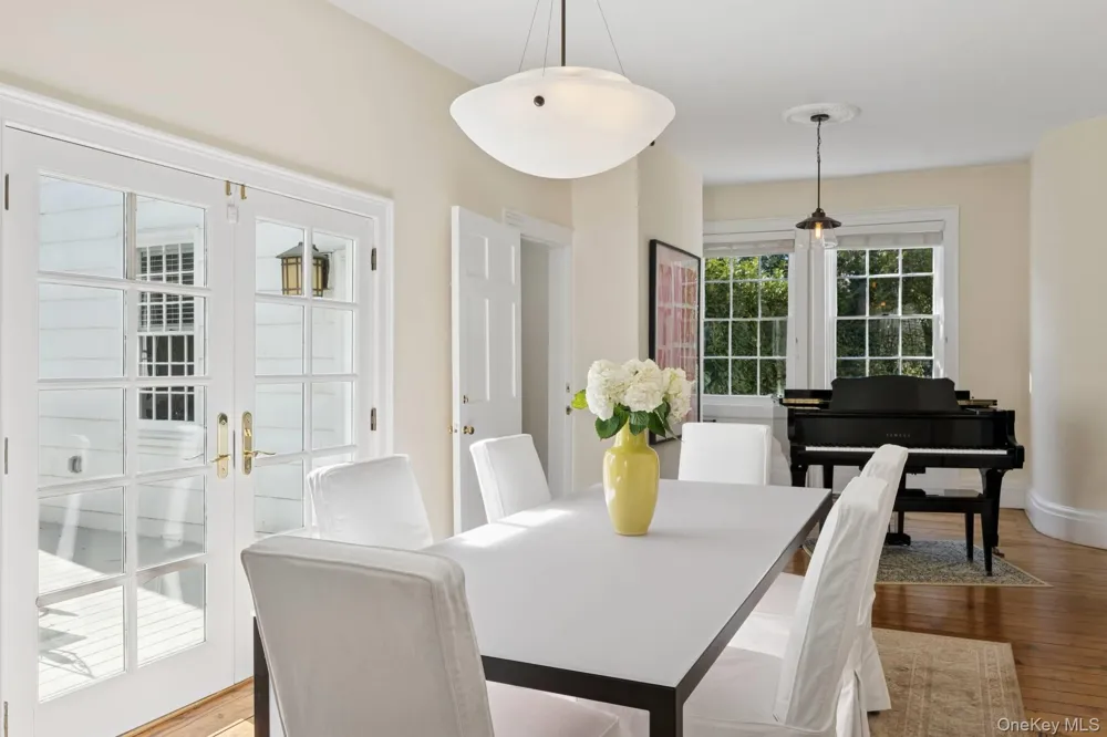 189 Main Street Sag Harbor, NY 11963