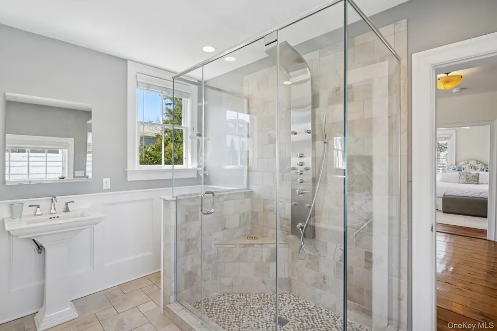 189 Main Street Sag Harbor, NY 11963