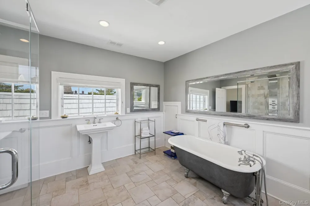 189 Main Street Sag Harbor, NY 11963