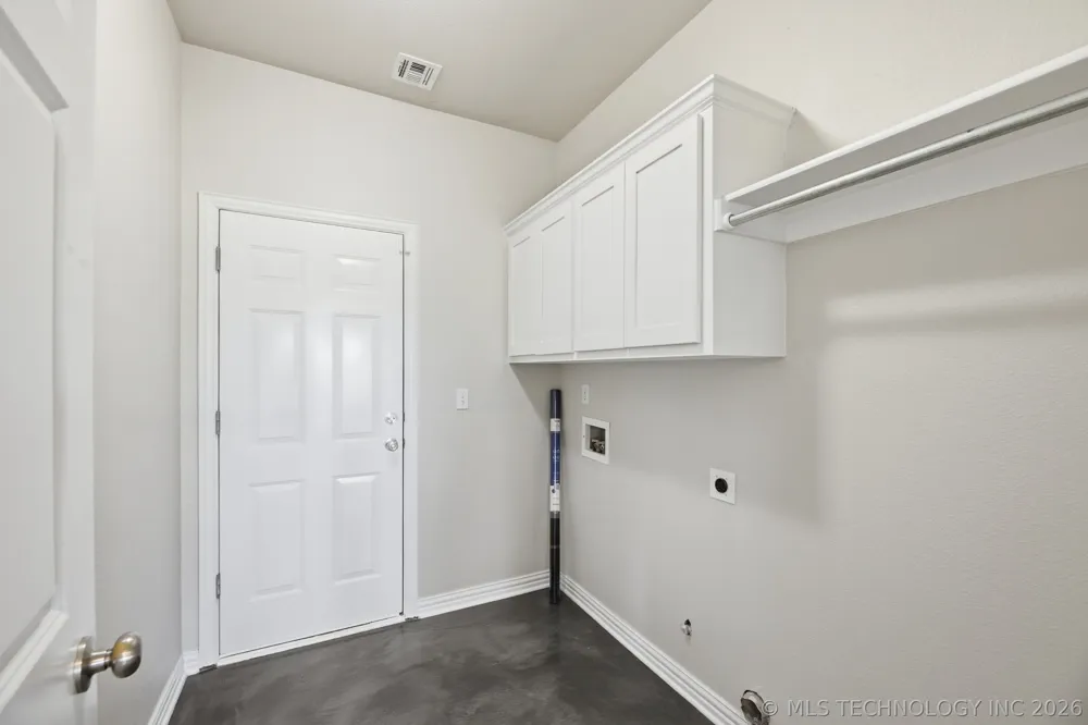 12453 167th East Avenue Collinsville, OK 74021