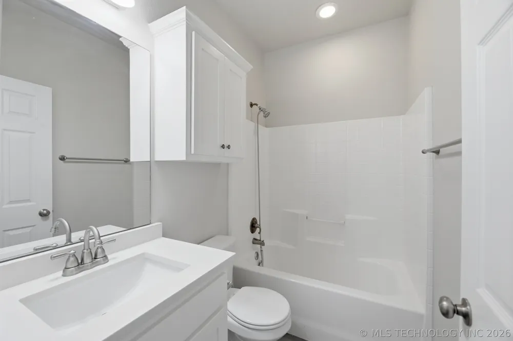 12453 167th East Avenue Collinsville, OK 74021