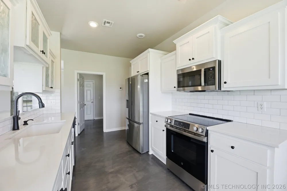 12453 167th East Avenue Collinsville, OK 74021