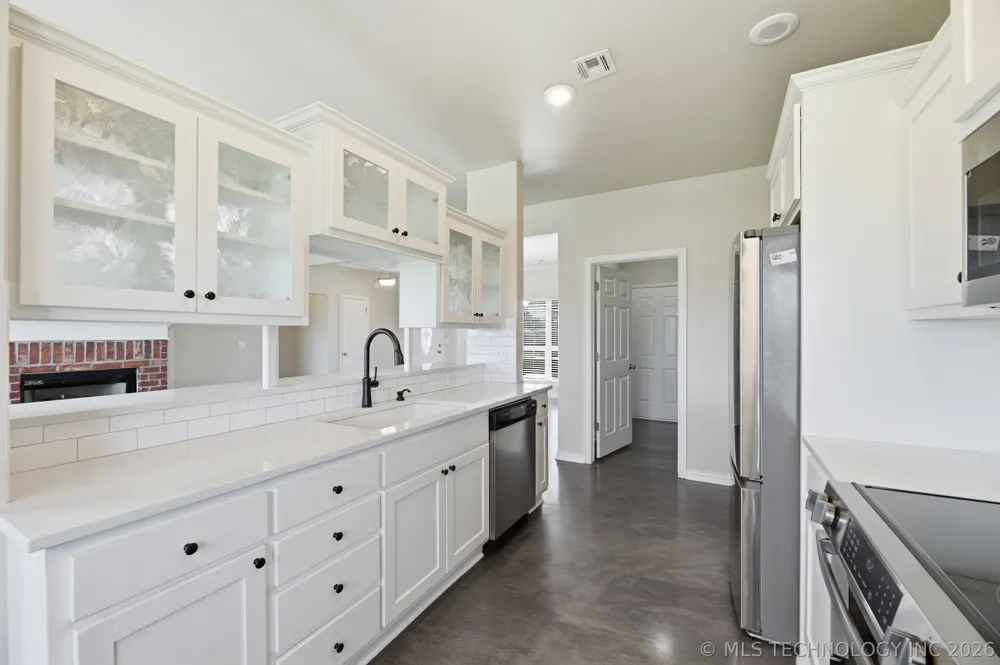 12453 167th East Avenue Collinsville, OK 74021
