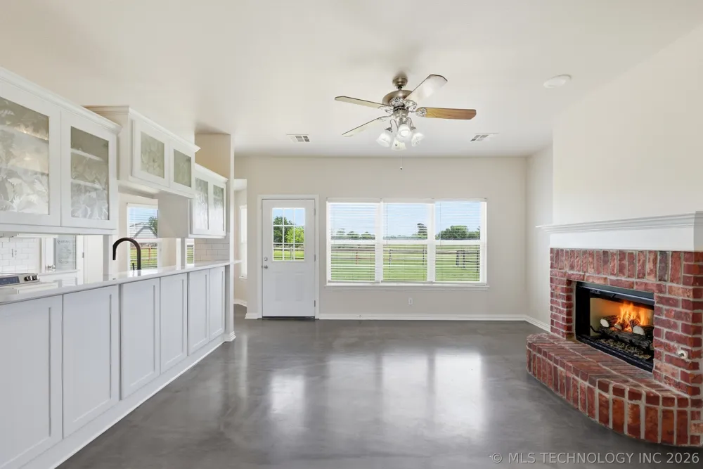 12453 167th East Avenue Collinsville, OK 74021