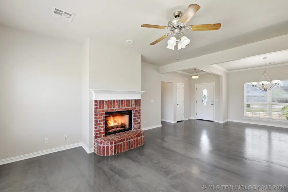 12453 167th East Avenue Collinsville, OK 74021