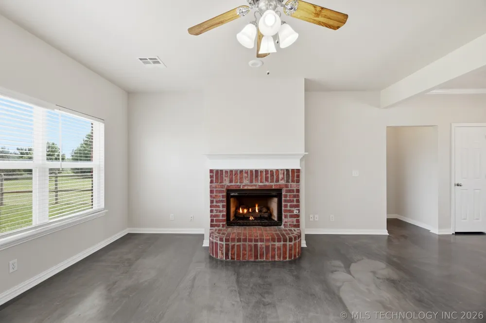 12453 167th East Avenue Collinsville, OK 74021