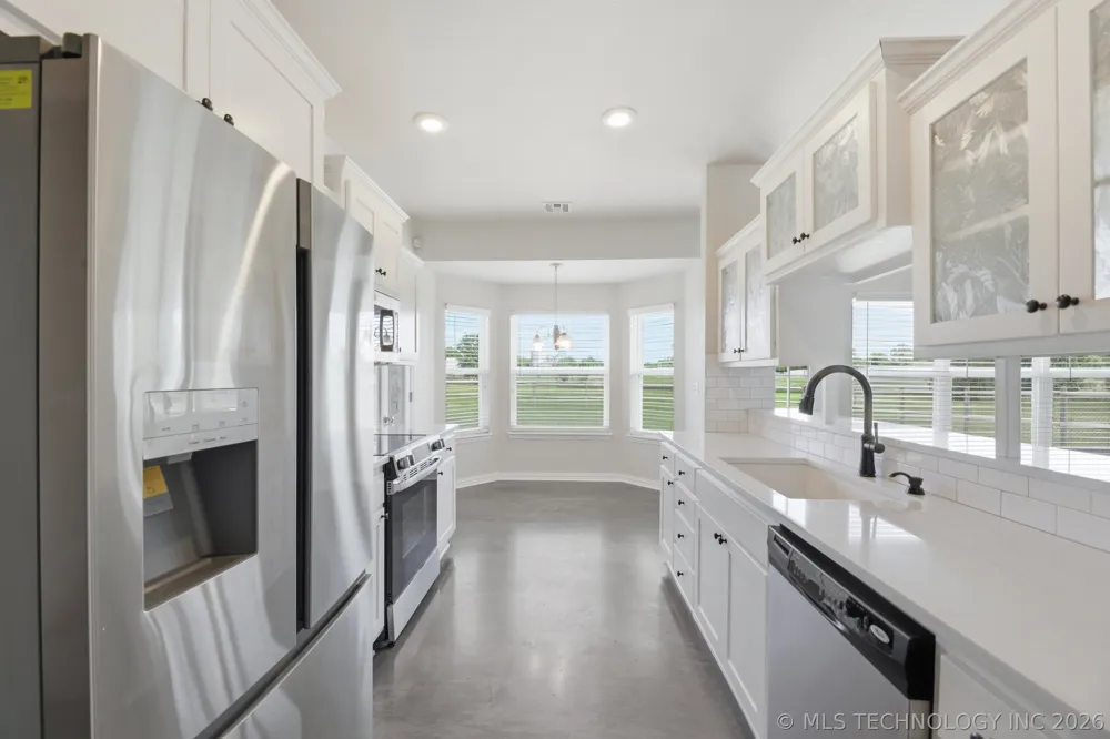 12453 167th East Avenue Collinsville, OK 74021