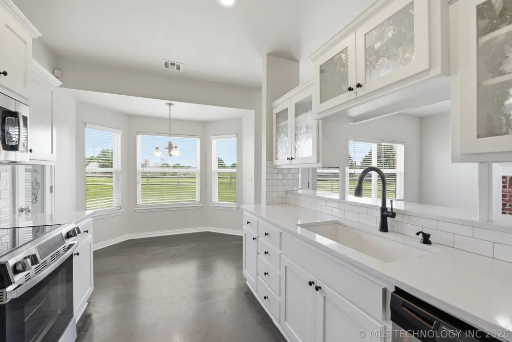 12453 167th East Avenue Collinsville, OK 74021