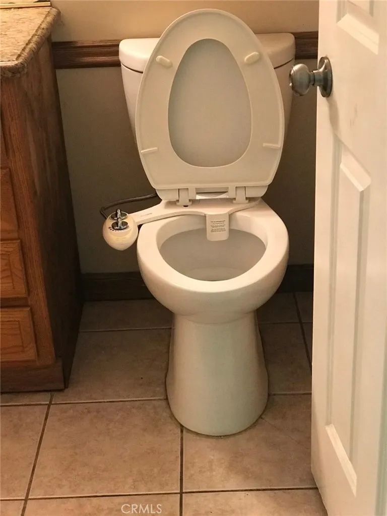 6547 Kelvin Winnetka, CA 91306