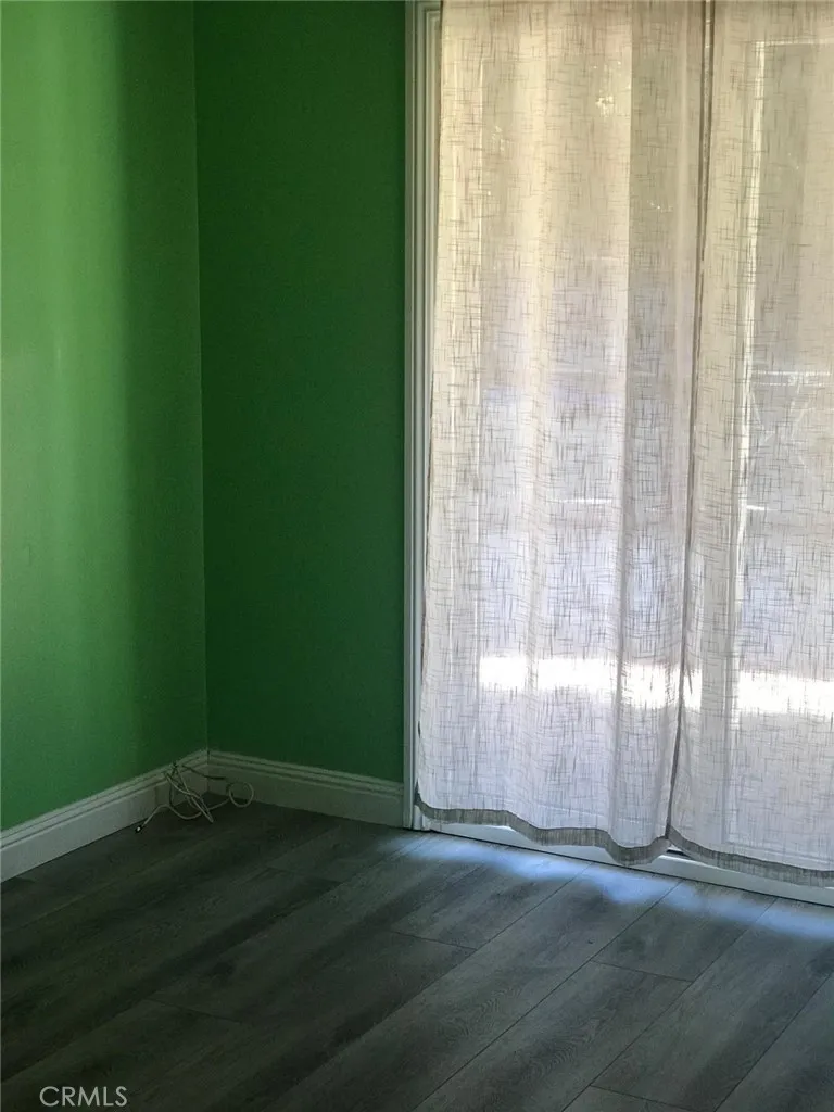 6547 Kelvin Winnetka, CA 91306