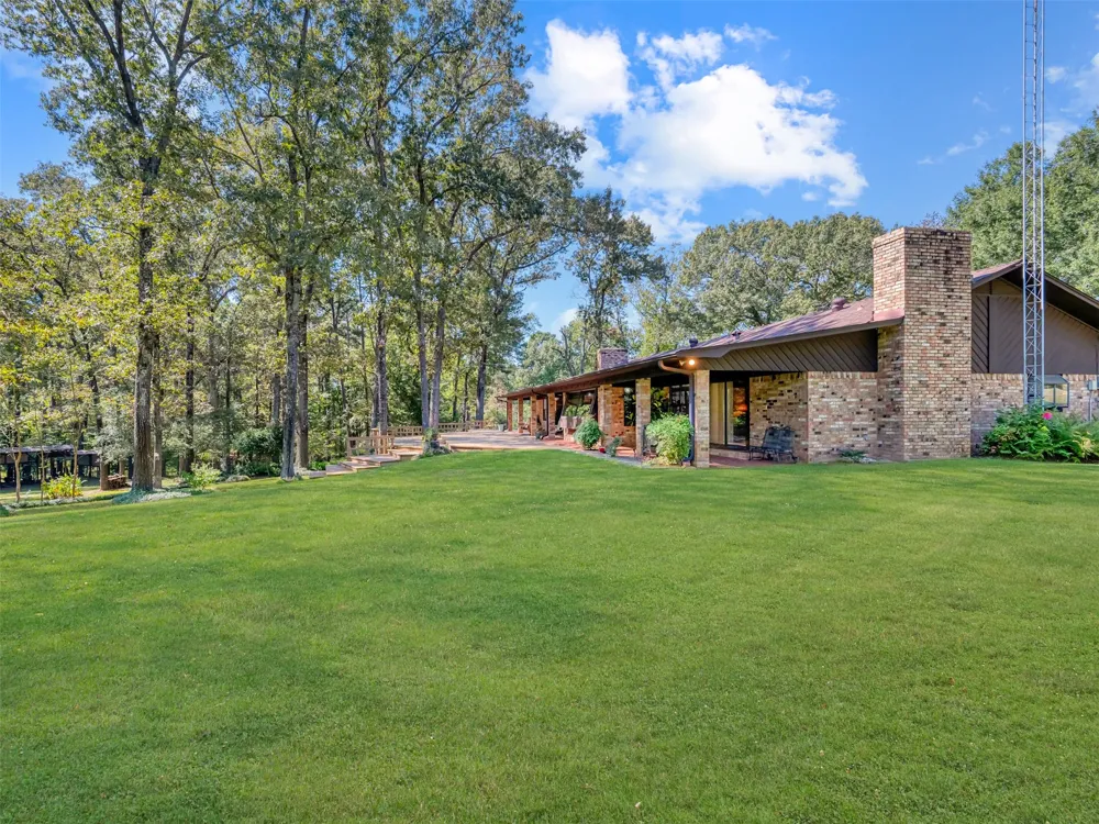 1639 SE Loop 456 Jacksonville, TX 75766