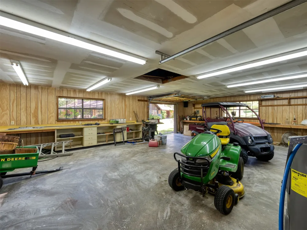 1639 SE Loop 456 Jacksonville, TX 75766
