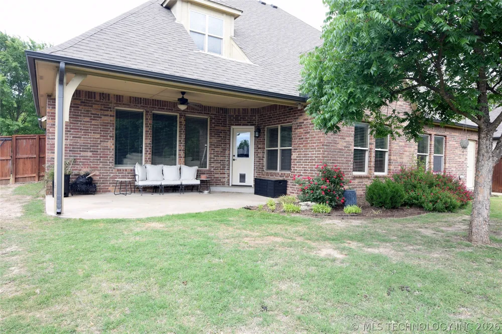 2404 E 140th Place Jenks, OK 74008