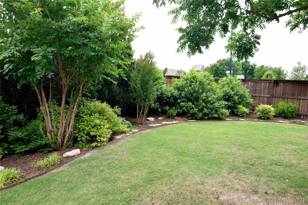 2404 E 140th Place Jenks, OK 74008