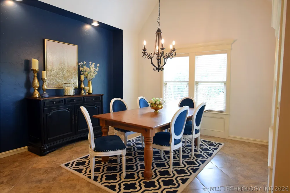 2404 E 140th Place Jenks, OK 74008