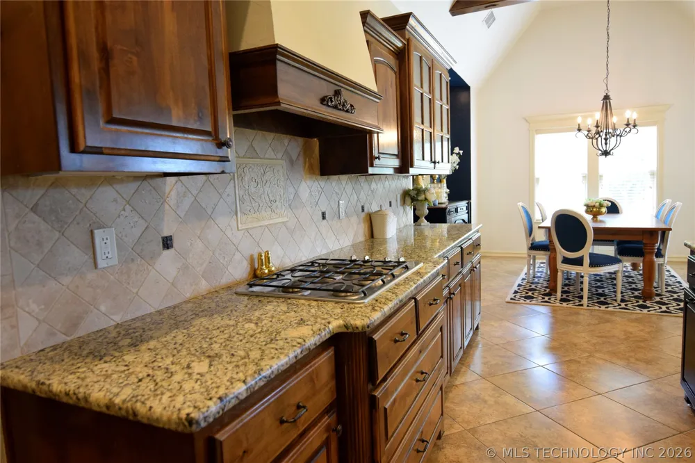 2404 E 140th Place Jenks, OK 74008