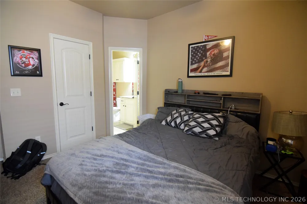 2404 E 140th Place Jenks, OK 74008
