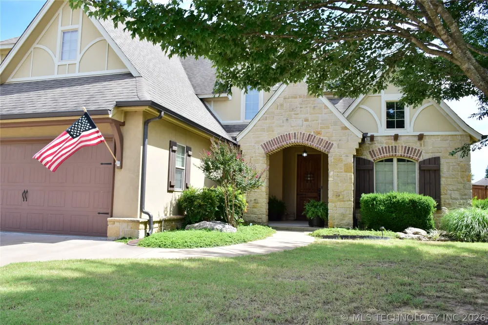 2404 E 140th Place Jenks, OK 74008