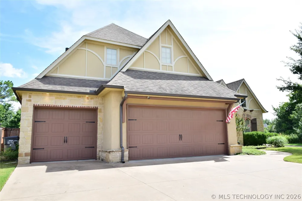 2404 E 140th Place Jenks, OK 74008