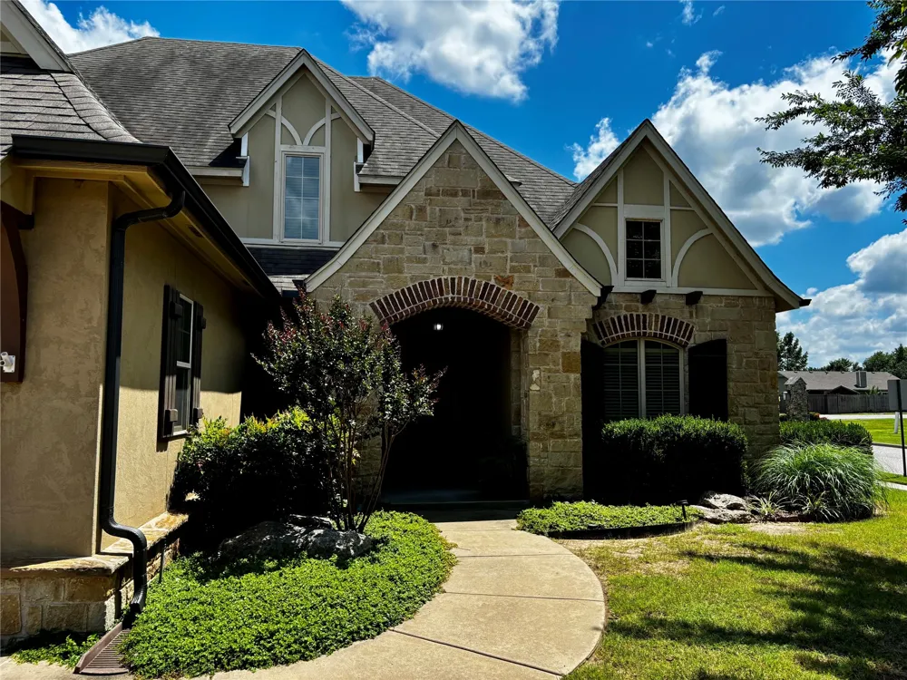 2404 E 140th Place Jenks, OK 74008