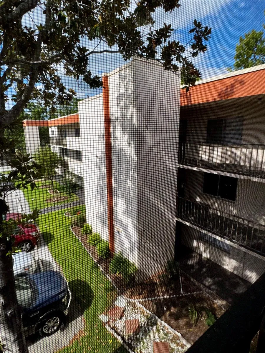 1130 LAKE PARKER AVENUE #E332 Lakeland, FL 33805