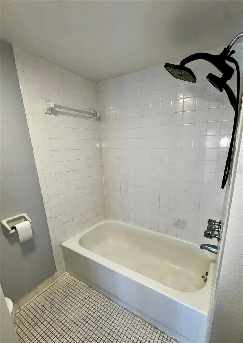 1130 LAKE PARKER AVENUE #E332 Lakeland, FL 33805
