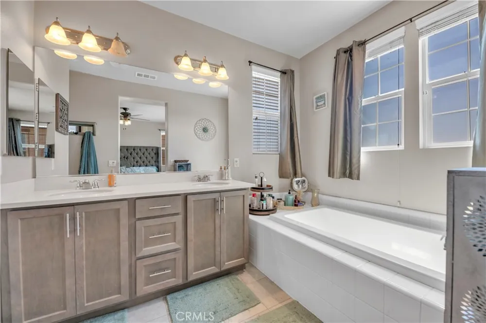 40042 Calle Real Murrieta, CA 92563