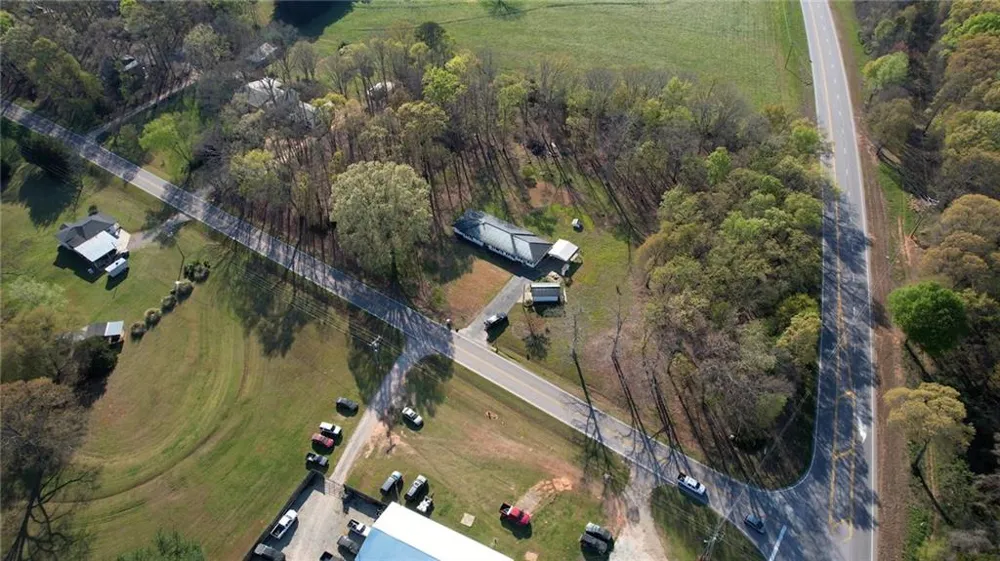 10 Wolfskin Road Arnoldsville, GA 30619