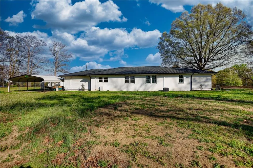 10 Wolfskin Road Arnoldsville, GA 30619
