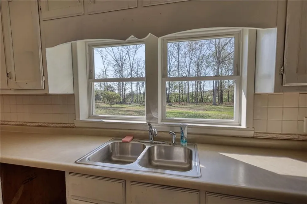 10 Wolfskin Road Arnoldsville, GA 30619