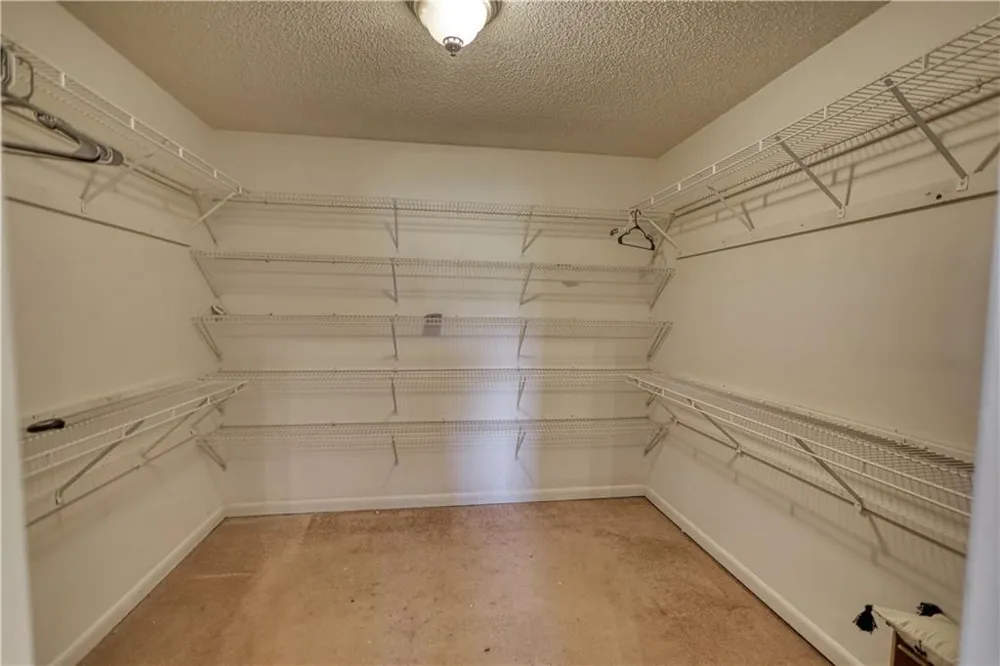 10 Wolfskin Road Arnoldsville, GA 30619