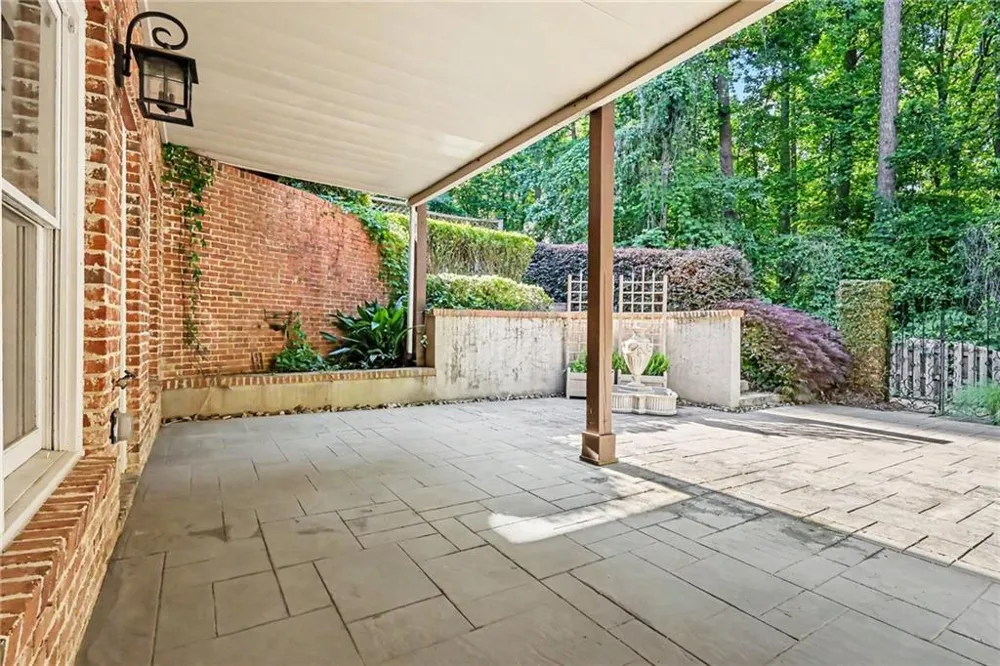 6070 Narcissa Place Johns Creek, GA 30097