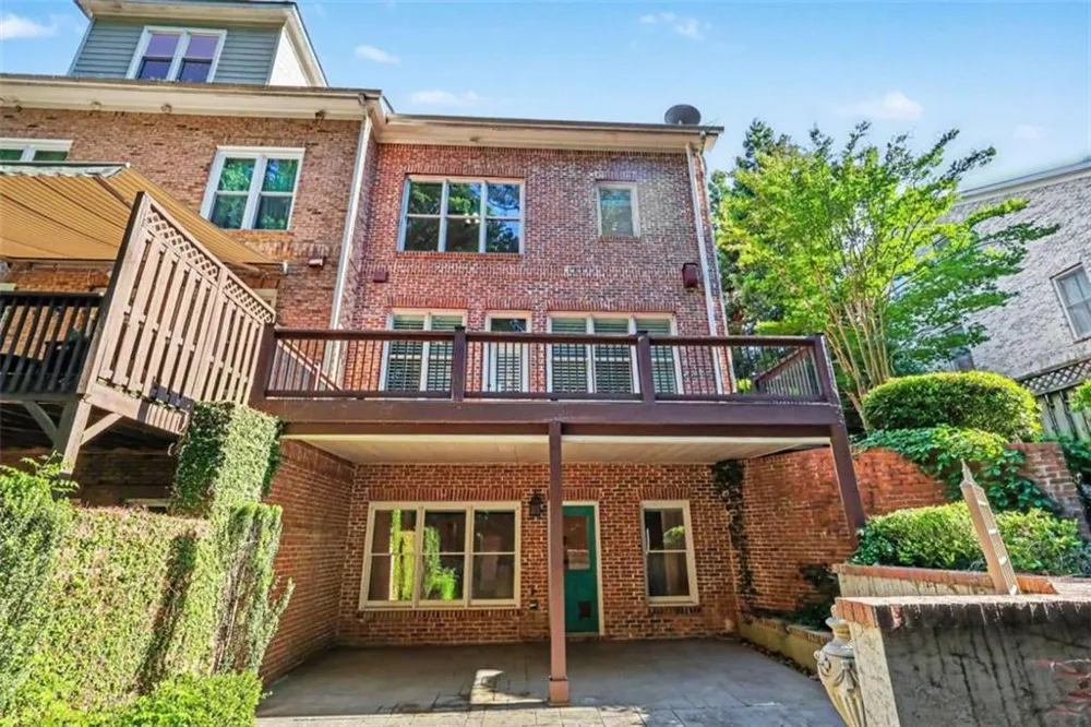 6070 Narcissa Place Johns Creek, GA 30097