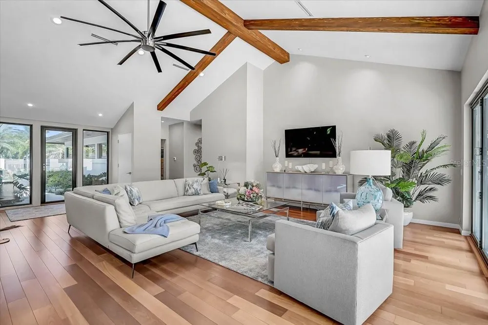 627 OWL WAY Sarasota, FL 34236
