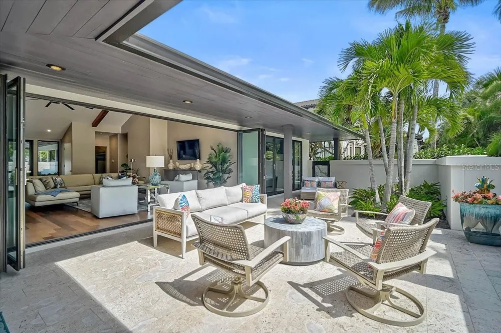 627 OWL WAY Sarasota, FL 34236