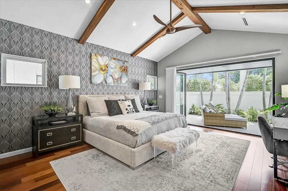627 OWL WAY Sarasota, FL 34236