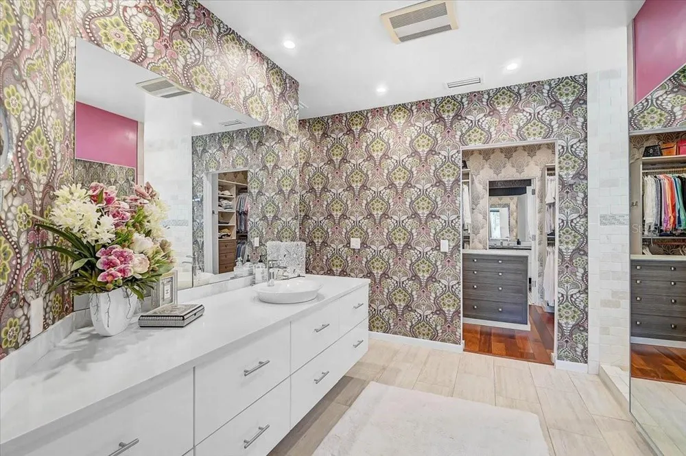 627 OWL WAY Sarasota, FL 34236