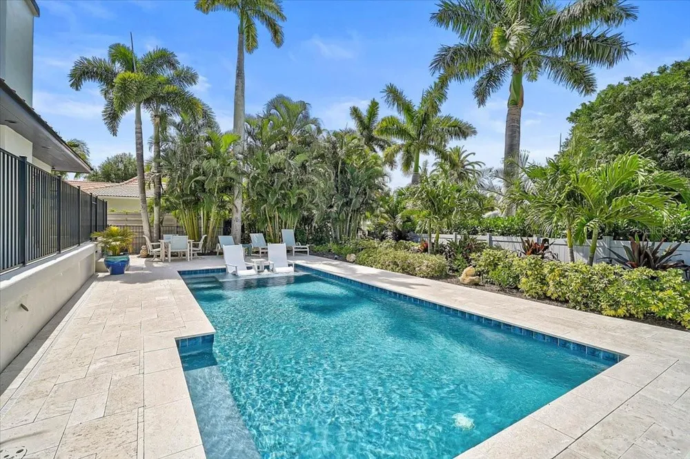 627 OWL WAY Sarasota, FL 34236