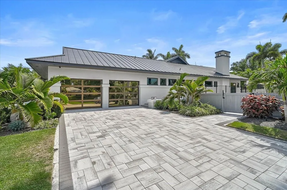 627 OWL WAY Sarasota, FL 34236