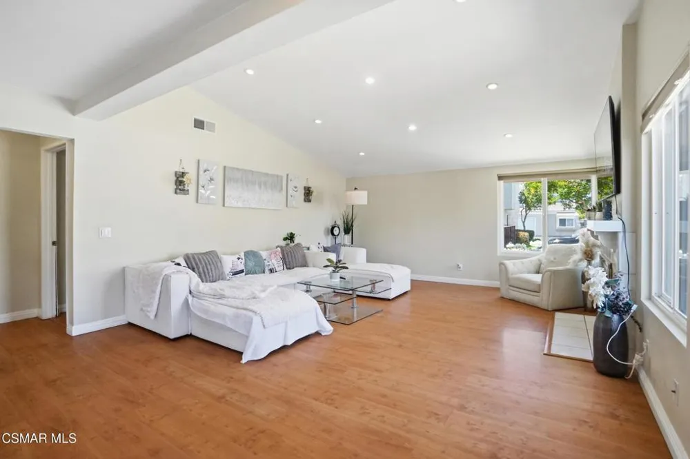 1896 Stow Street Simi Valley, CA 93063