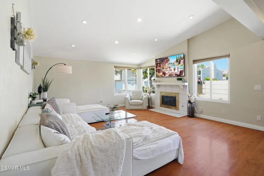 1896 Stow Street Simi Valley, CA 93063