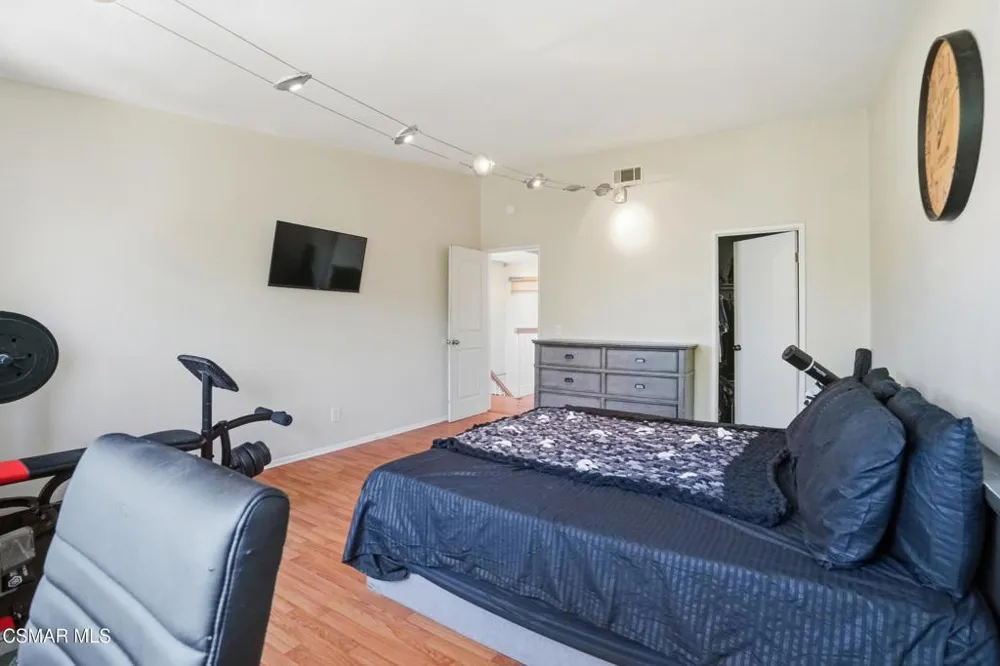 1896 Stow Street Simi Valley, CA 93063