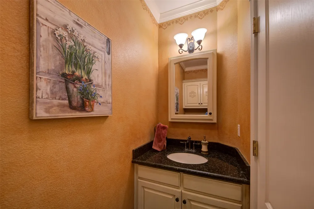 1211 W Fm 922 Valley View, TX 76272