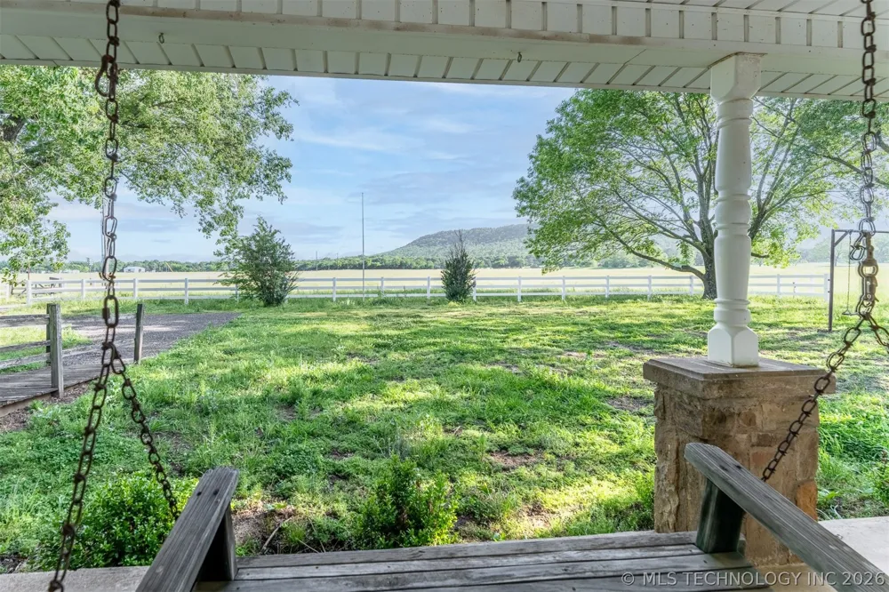 5874 E 273rd Street S Porum, OK 74455