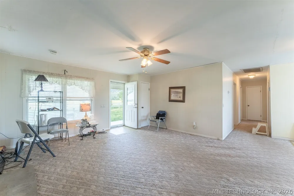 5874 E 273rd Street S Porum, OK 74455