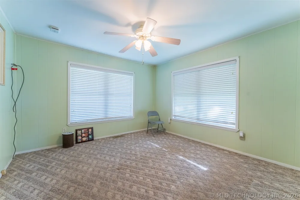 5874 E 273rd Street S Porum, OK 74455