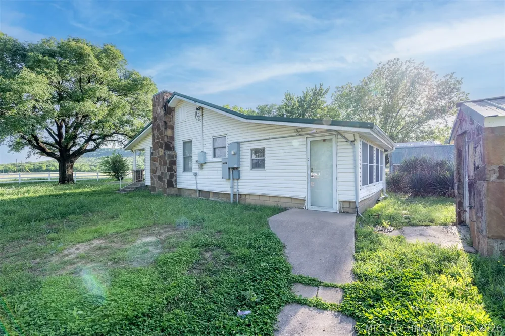 5874 E 273rd Street S Porum, OK 74455