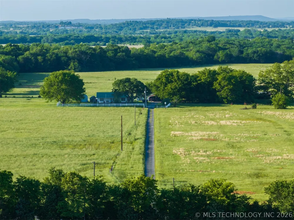 5874 E 273rd Street S Porum, OK 74455