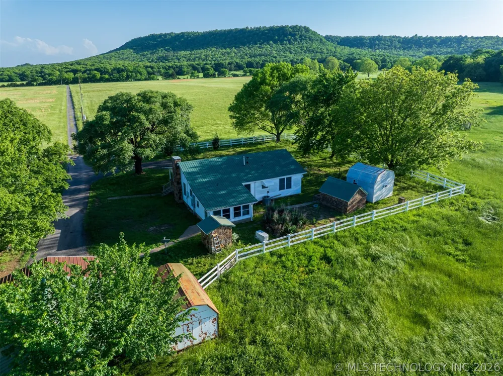5874 E 273rd Street S Porum, OK 74455