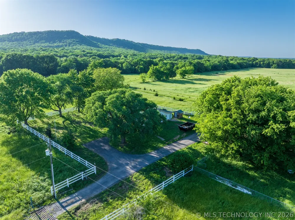 5874 E 273rd Street S Porum, OK 74455